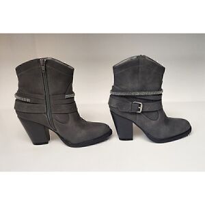 Daisy Fuentes 6M Valentina women's Western Ankle Bootie Gray Faux Leather
